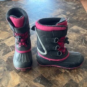 Children's Ripzone Snow Boots - Black and Pink